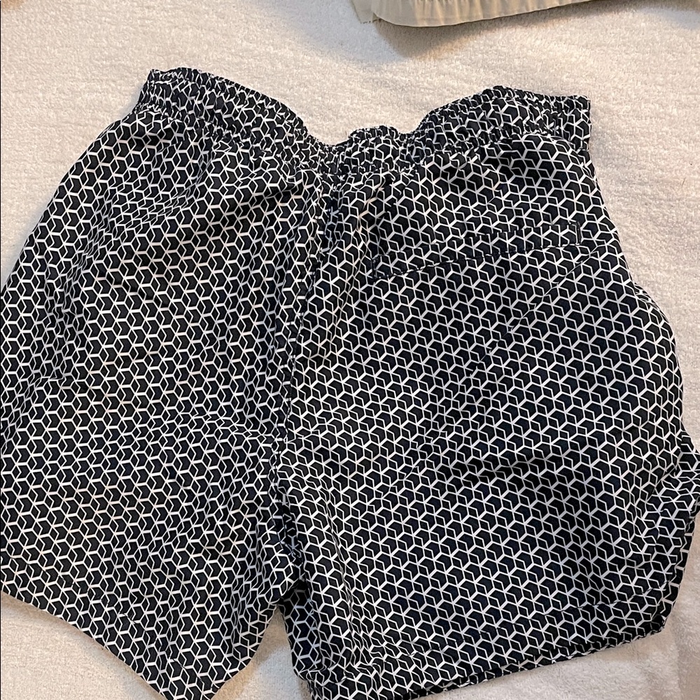 Men’s swim trunks like new.